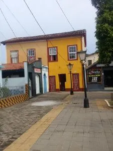 Casa Centenária localizada no coração da cidade - 拉戈伊尼亚