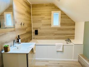 Maisons de vacances Maison Le M - Disneyland Parking : photos des chambres