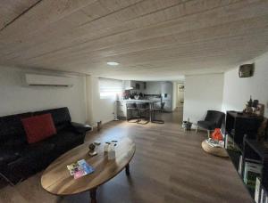 Appartements A Saint Laurent d’Aigouze, simple et tranquille : photos des chambres