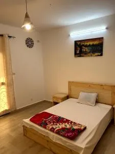 Chambre privée avec SDB intérieure & Breakfast & Sans clim - Ndiébène