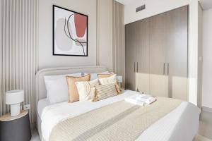 Silkhaus Chic 1 BDR In a New Tower In Downtown