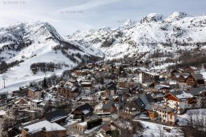 Chalets Chalet montagnard renove avec jacuzzi 4****- 15 Personnes : photos des chambres