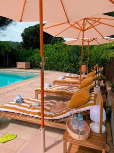 Villas Villa provencale Golfe St Tropez climatisee piscine chauffee, Spa, billard, Wifi haut debit pro : photos des chambres