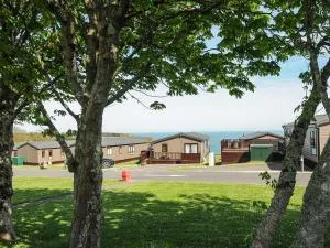 Lodge 55 at Riviera Bay Coastal Retreat - Brixham