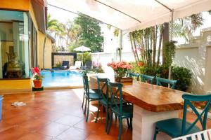 November T Pool Villa 2