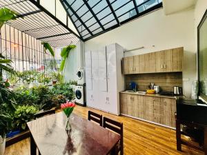 Cancel - Đường Thành - Sunny home - Ancient Street view - Hoan Kiem lake