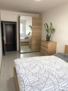 Apartment Little Hill - Dolní Měcholupy