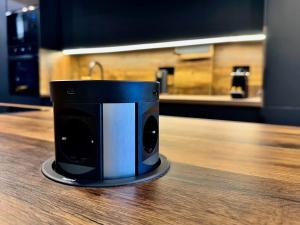 Four Seasons - The Crown Apartment