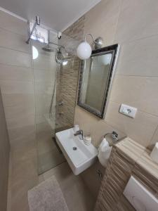 Rustic House Diklo 20m from the sea