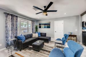 Old Town, Single story with Pool,Bunk Beds, and Games