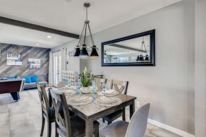 Old Town, Single story with Pool,Bunk Beds, and Games