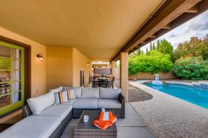 Desert Retreat with Lifesized Checkers and Twister