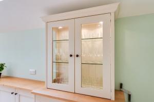 Summertown 4-BR Family Home - Families only