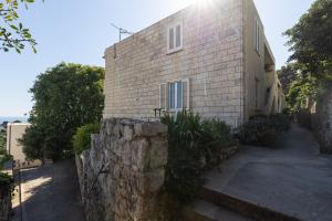 Bliss Apartment near Bellevue beach