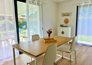 Maisons de vacances Moderne entre lac et ocean : photos des chambres