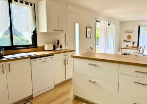 Maisons de vacances Moderne entre lac et ocean : photos des chambres