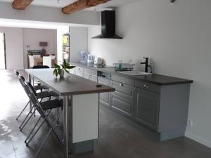 Maisons de vacances Le 107 grande maison acces direct et vue sur mer : photos des chambres