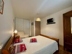 Charmant Logement de plein pied avec piscine 2*