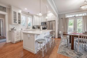 Oceans Five by Seabrook Hospitality