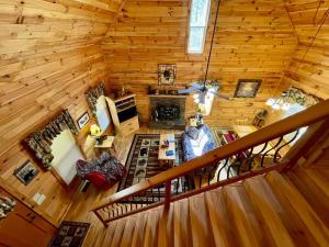 Cabin 2 bed close to Helen hot tub #15