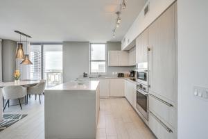 Walk to Hollywood Beach Upscale 16th-Floor Condo