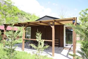 Lugina e Shengjergjit ,Bujtinat