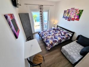 One-Bedroom Apartment with Balcony and Sea View room in Apartments with a parking space Zivogosce - Porat Makarska - 16289