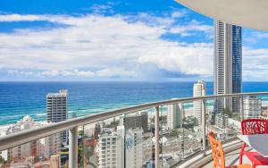 Oceanview 3 Bedroom Apartment in Surfers Paradise - Serain Residences