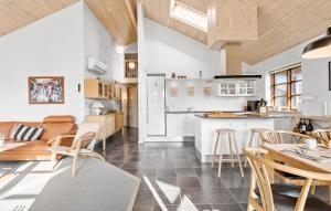 Gorgeous Home In Ejstrupholm With Wifi