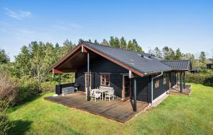Gorgeous Home In Ejstrupholm With Wifi