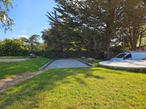 Chalets Charmant Chalet 3 Chambres avec Piscine Couverte a 10 min de la Plage de La Baule - FR-1-783-18 : photos des chambres