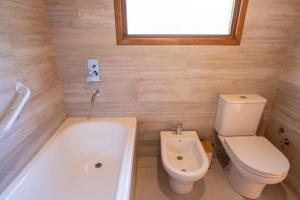 Cozy House Lake and Mountain View