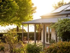 Country Oasis With River Views - Brooks Bay