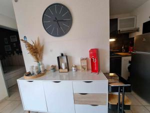 Appartement avec terrasse, clim portative et accès direct plage - FR-1-326-822