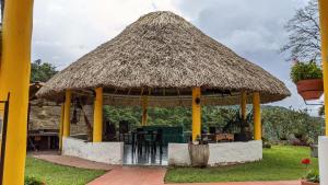 Finca cafetera con TV, Baño Privado, Wifi