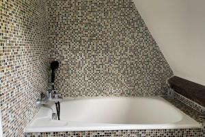 Bright T2 - view of Deauville bay