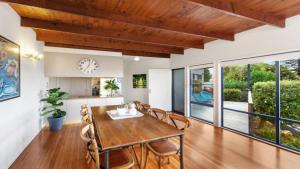 Mystic Waves Wifi , Pet Friendly Accom Holidays