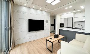 Orange County Byeongjeom station