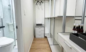 Orange County Byeongjeom station