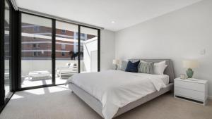 Apollo Short Walk To Beach Accom Holidays