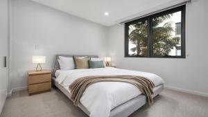 Apollo Short Walk To Beach Accom Holidays