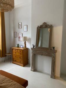 Appartement proche des remparts et tous commerces.