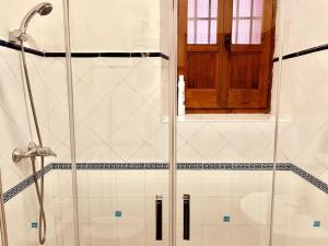 Charming Spacious Albayzin Apartment