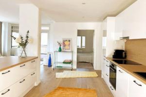 New luxury 110sqm apartment with terrace and great location