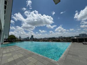 1tebrau residences suite min98