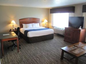 Executive King Room with Sofa Bed room in Best Western Timpanogos Inn