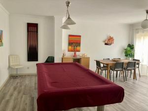 Rocha’s Apartment REMODELADO! Na praia com terraço