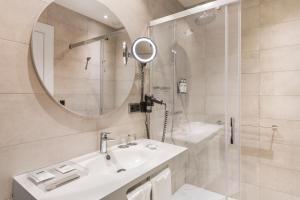 Premium Room room in Catalonia Hispalis