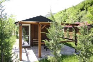 Lugina e Shengjergjit ,Bujtinat