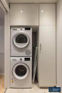 C44 Ultimate Luxury Waterfront Penthouse